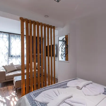 Angel Apartmanhotel 4*