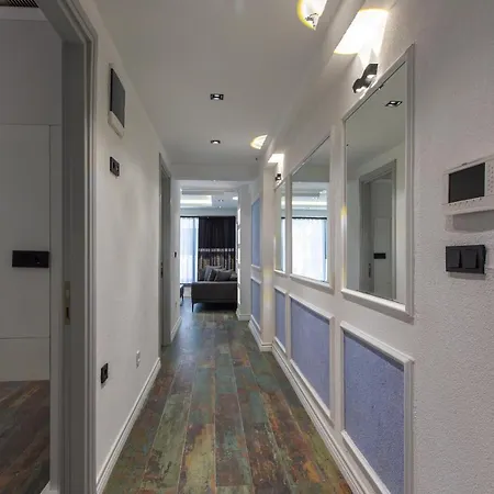 Angel Apartmanhotel 4*